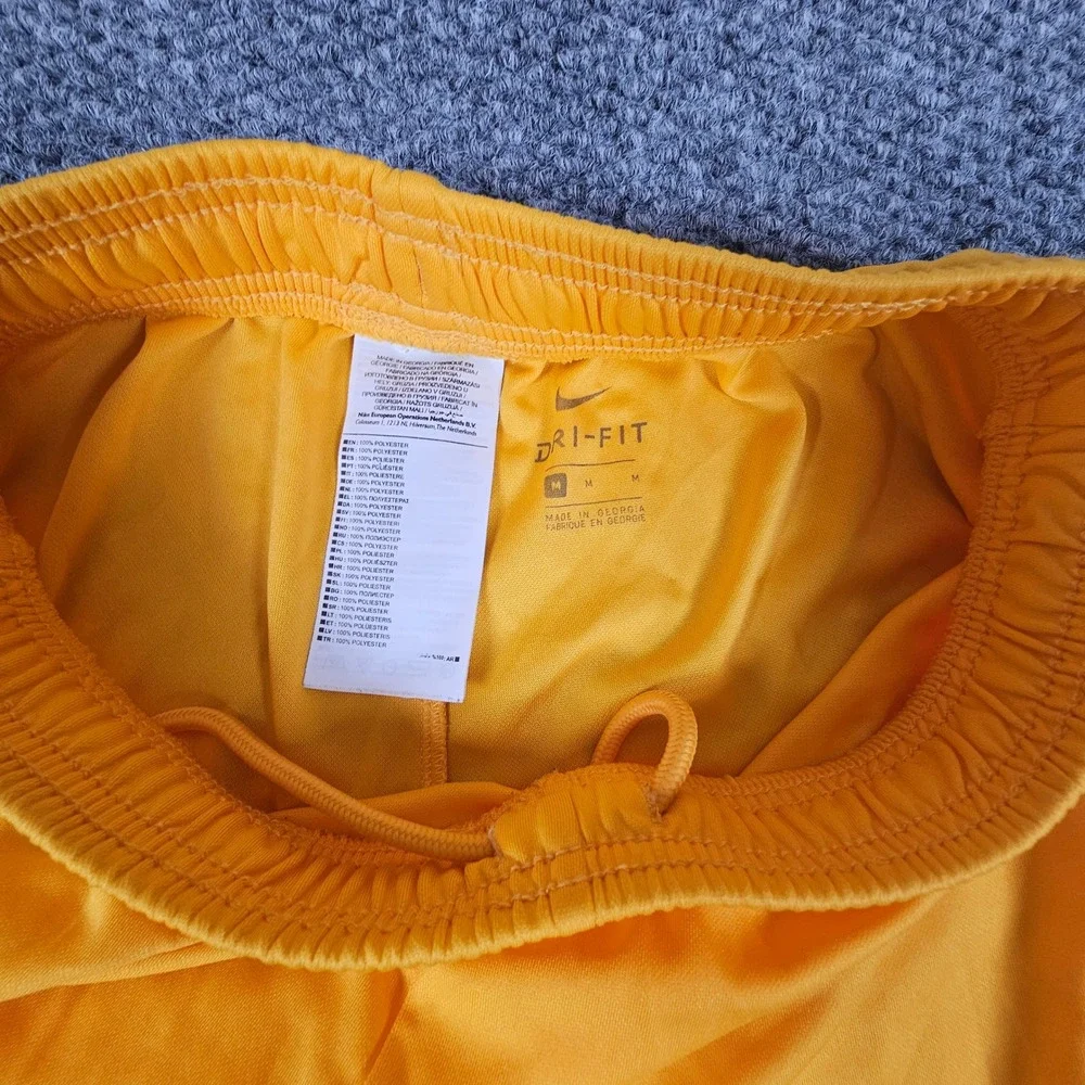 Nike Red Bull‎ Salzburg Soccer Shorts Mens Medium Yellow Dri-FIT Training FC